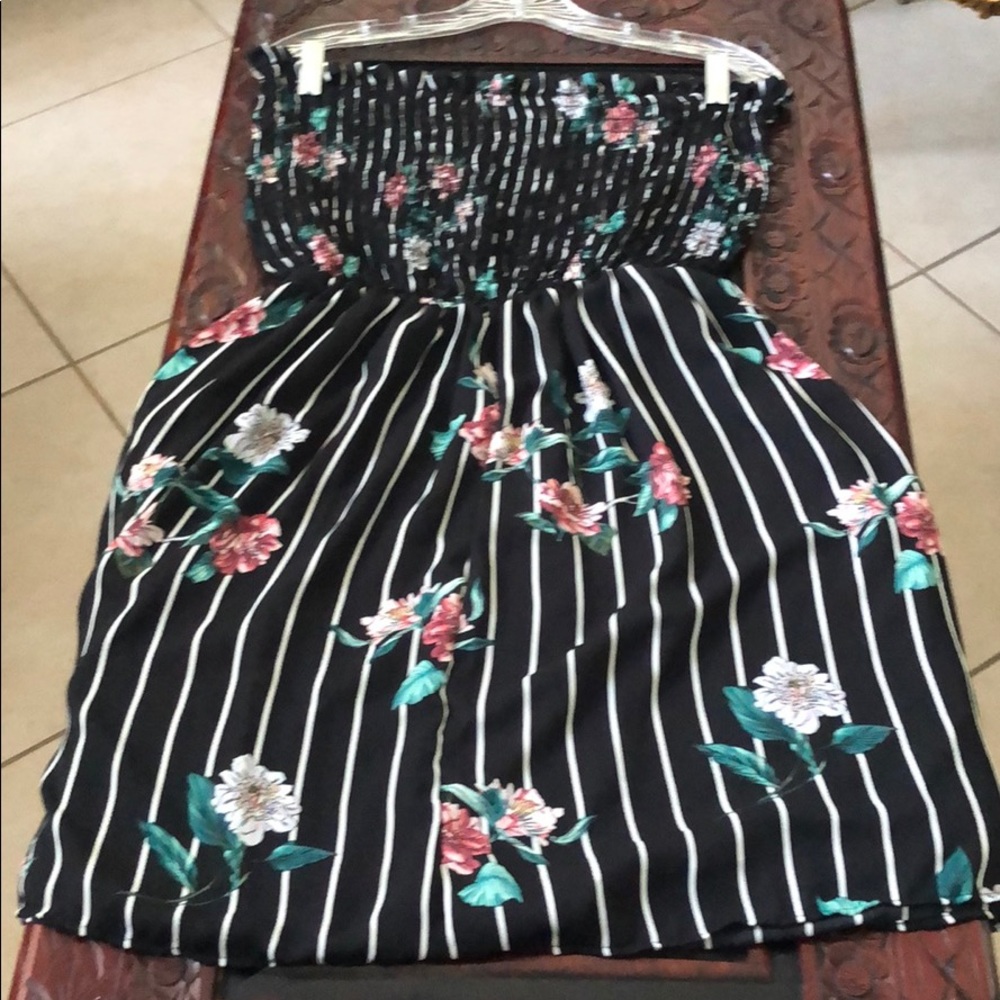 SMOCKED TOP STRAPLESS DRESS - Picture 6 of 8